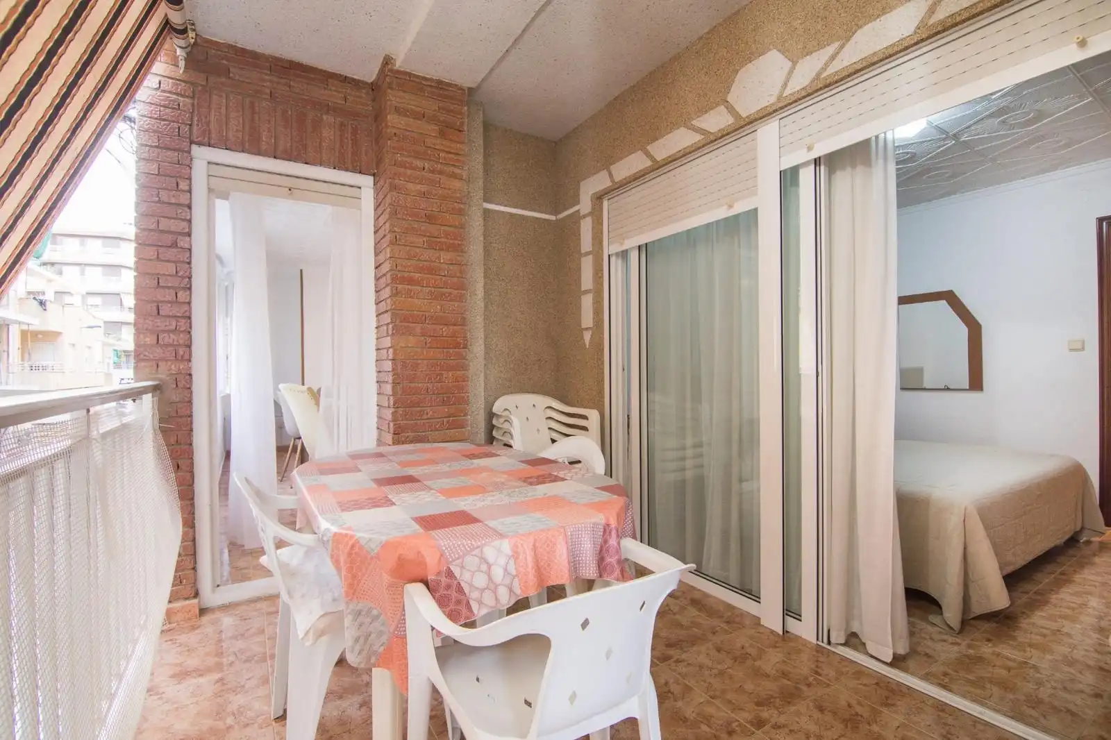Apartament de lloguer en Torrevieja amb Calefacció, Terrassa i Moblat