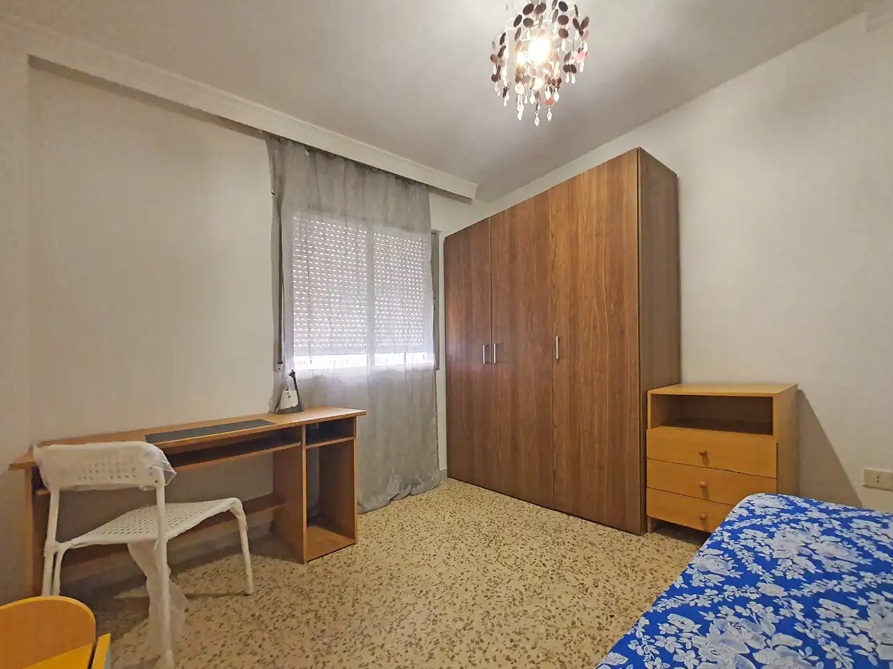 Zimmer in Calle de Alozaina, Santa Cristina - San Rafael