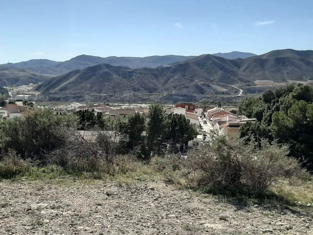 Terreny residencial en venda a Zurgena