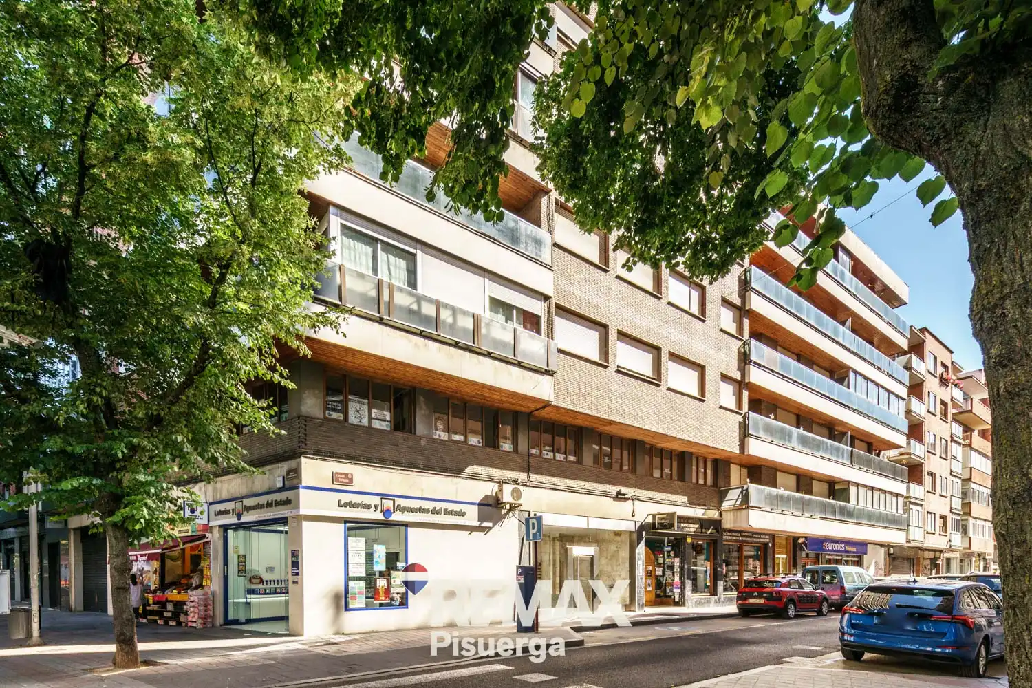 Vista exterior de Pis en venda en Palencia amb Calefacció i Balcó
