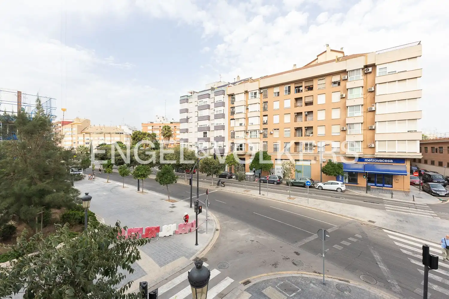 Exterior view of Flat for rent in Valencia  with Air Conditioner, Heating and Parquet flooring