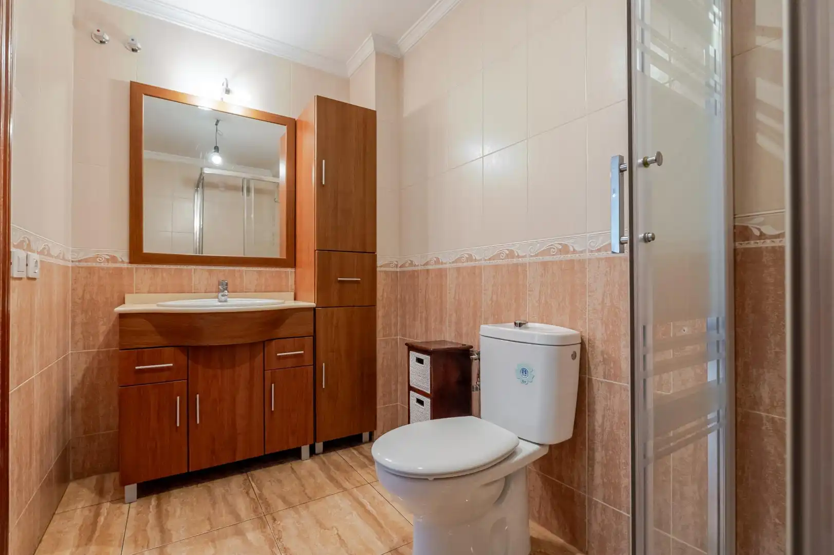 Baño de Piso en venta en Ingenio con Amueblado