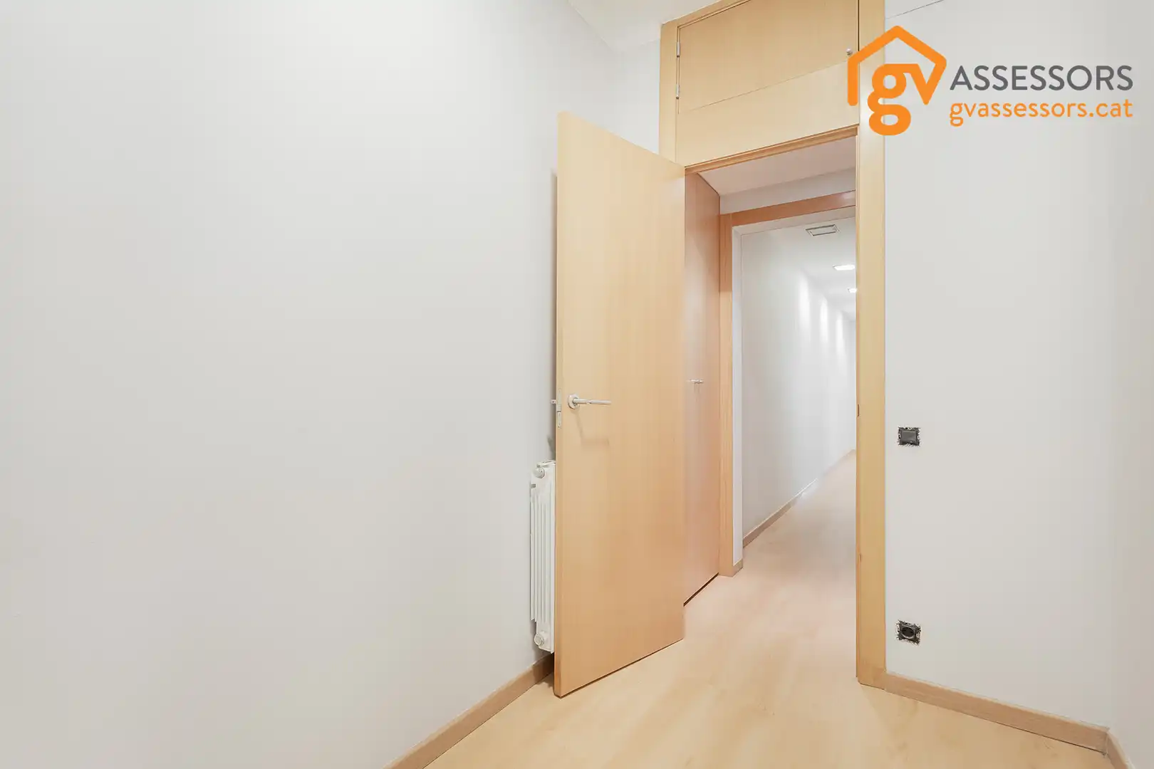 Wohnung zum Verkauf in Barcelona mit Klimaanlage, Heizung und Parkett