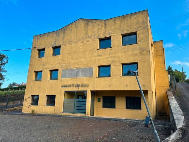 Nave industrial en Alquiler en N-634 en Parroquias de Santiago