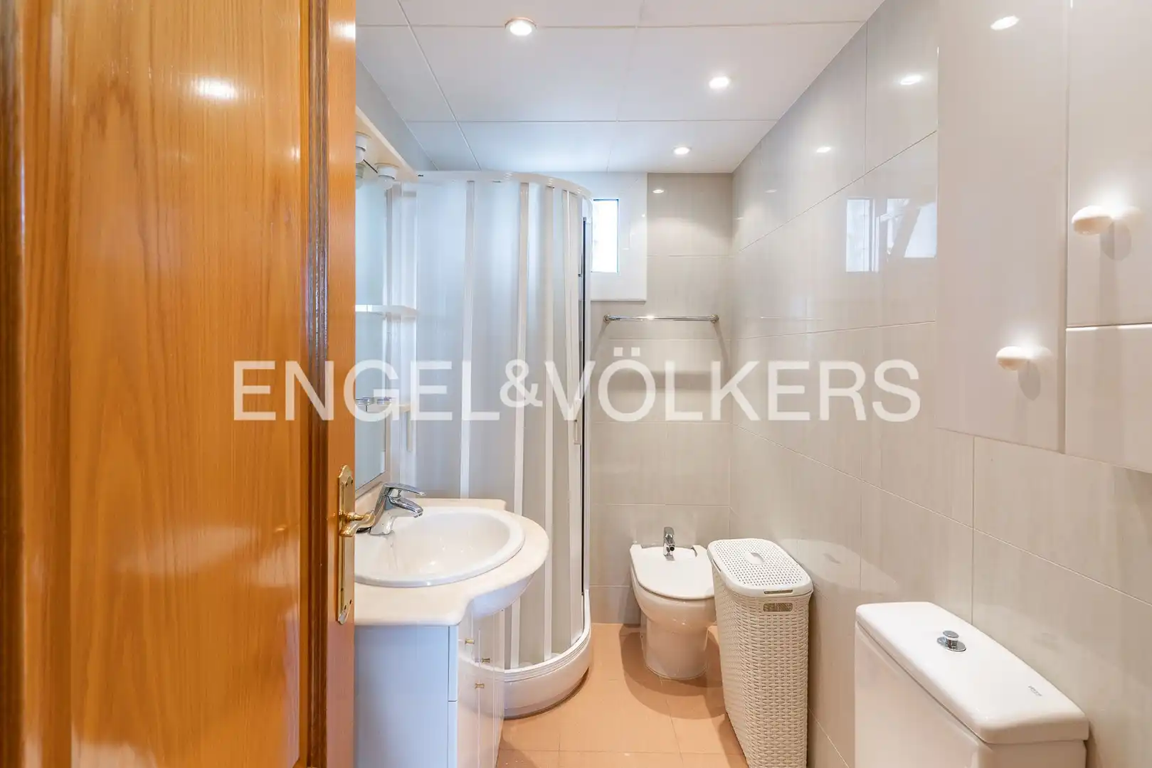 Badezimmer von Wohnung zum Verkauf in Sant Vicenç de Montalt mit Heizung, Terrasse und Balkon