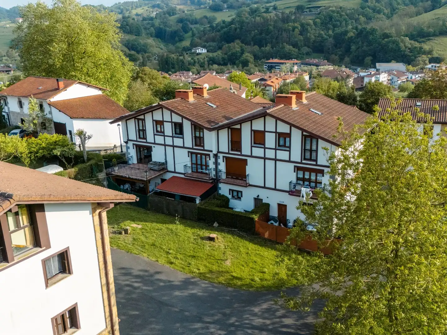 Exterior view of Detached homes for sale in Asteasu  with Terrace, Furnished and Balcony