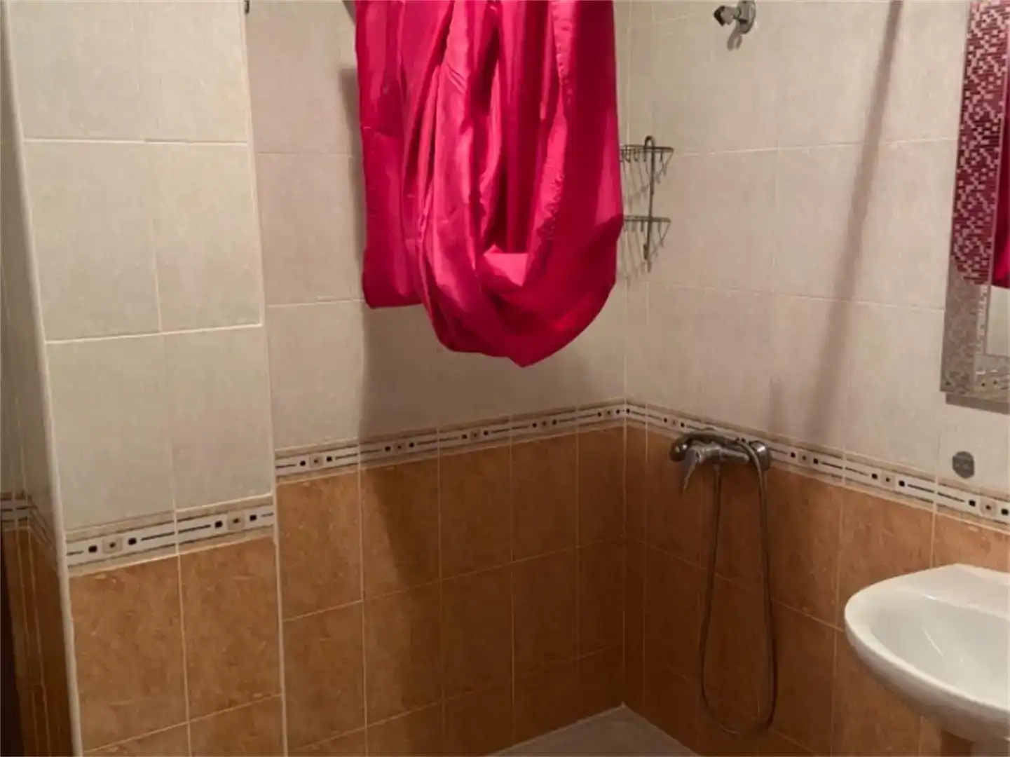 Bany de Pis en venda en Guarromán amb Aire condicionat, Moblat i Forn