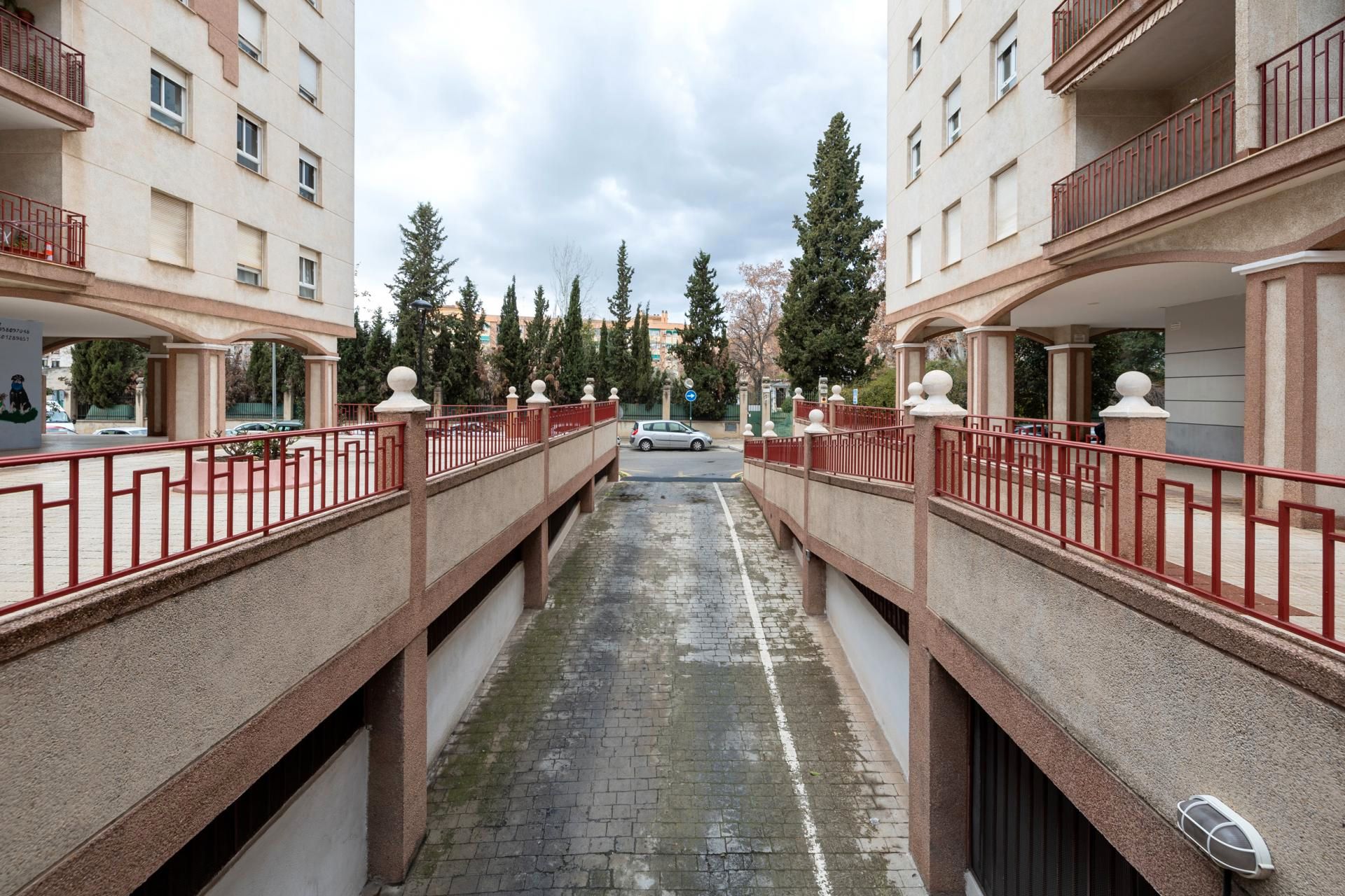 Exterior view of Apartment for sale in  Granada Capital  with Alarm