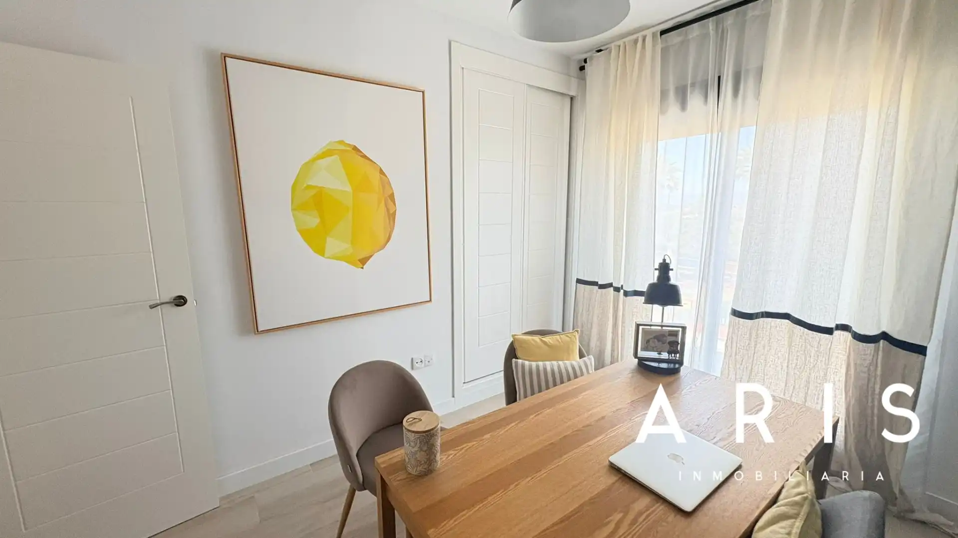 Comedor de Casa adosada en venta en Alhaurín de la Torre con Aire acondicionado, Jardín privado y Parquet