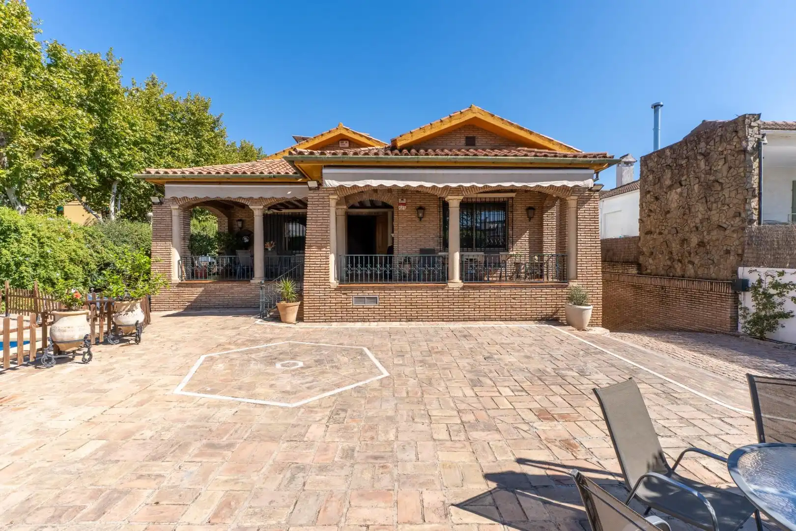Terrassa de Casa o xalet en venda en Córdoba amb Aire condicionat, Calefacció i Jardí privat