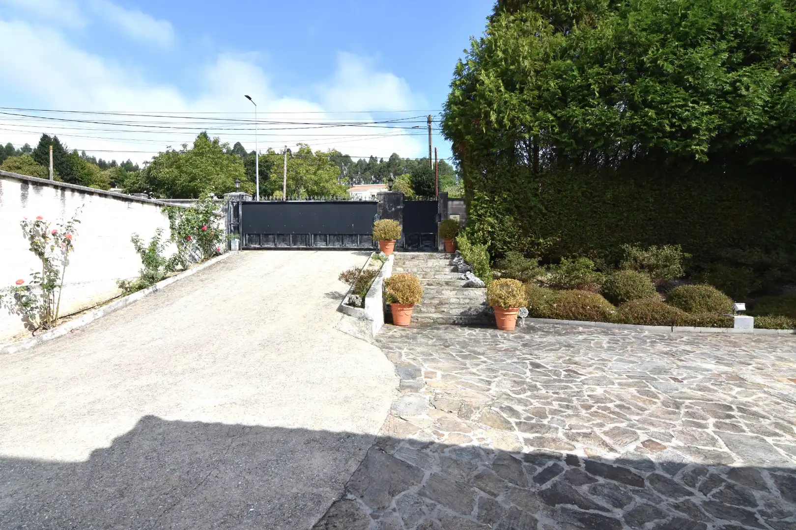 Vista exterior de Casa o chalet en venta en Bergondo con Calefacción, Jardín privado y Parquet