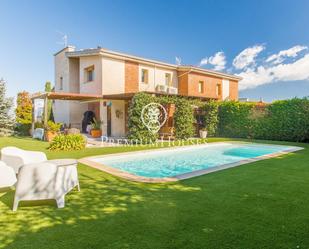 Exterior view of Single-family semi-detached to rent in Vallromanes  with Heating, Private garden and Terrace