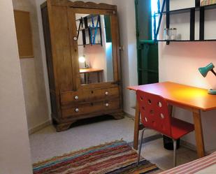 Bedroom of Flat to share in  Sevilla Capital