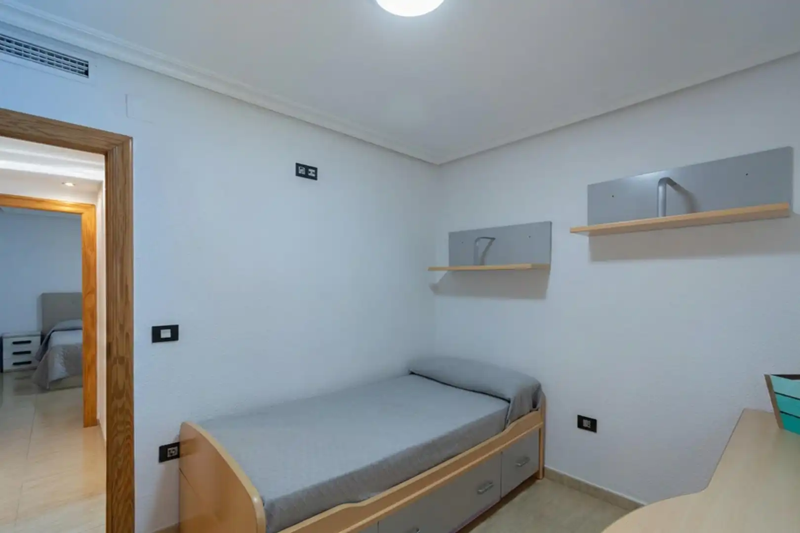 Habitación de Piso en venta en Cartagena con Aire acondicionado, Trastero y Amueblado