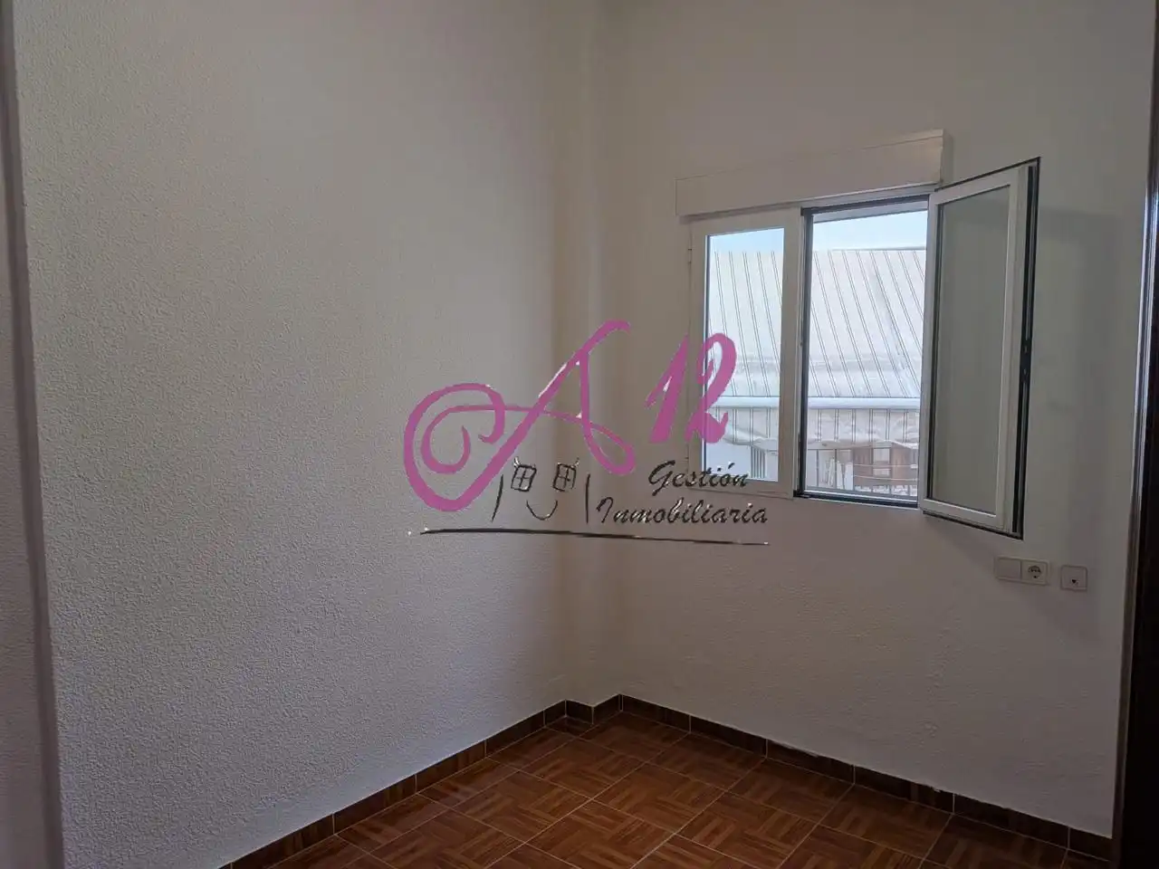 Schlafzimmer von Wohnung zur Miete in Valencia mit Klimaanlage, Terrasse und Abstellraum