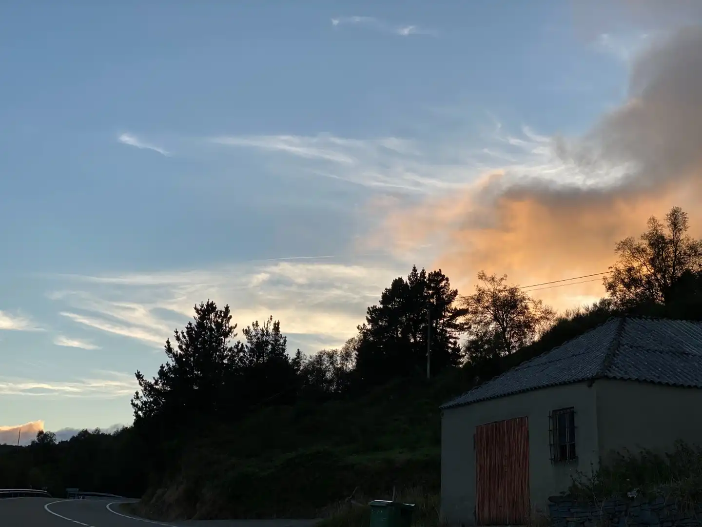 Vista exterior de Finca rústica en venda en Negueira de Muñiz  amb Moblat