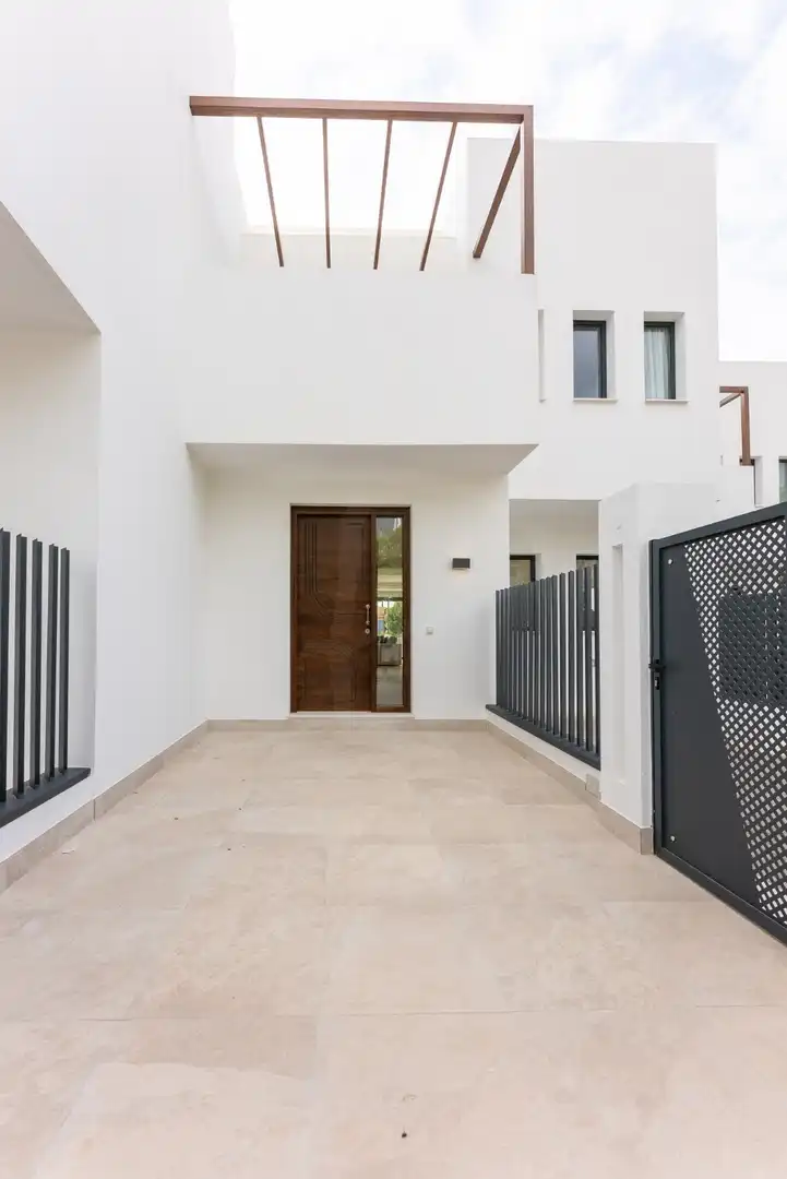 Casa adosada de lloguer en Marbella amb Aire condicionat, Terrassa i Piscina