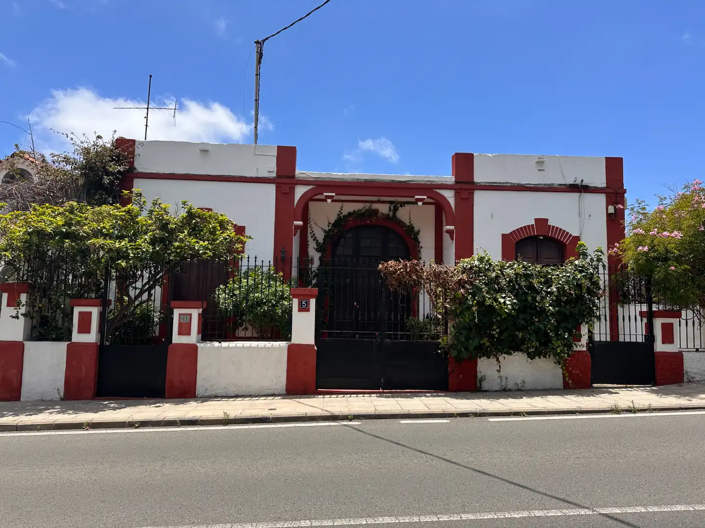 Vista exterior de Casa o chalet en venta en Las Palmas de Gran Canaria con Jardín privado y Terraza
