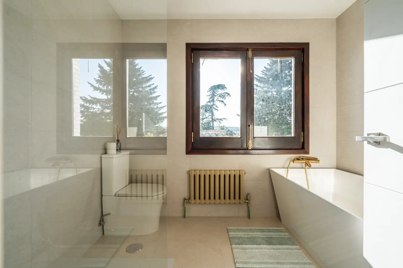 Baño de Casa o chalet en venta en Las Rozas de Madrid con Aire acondicionado, Calefacción y Jardín privado