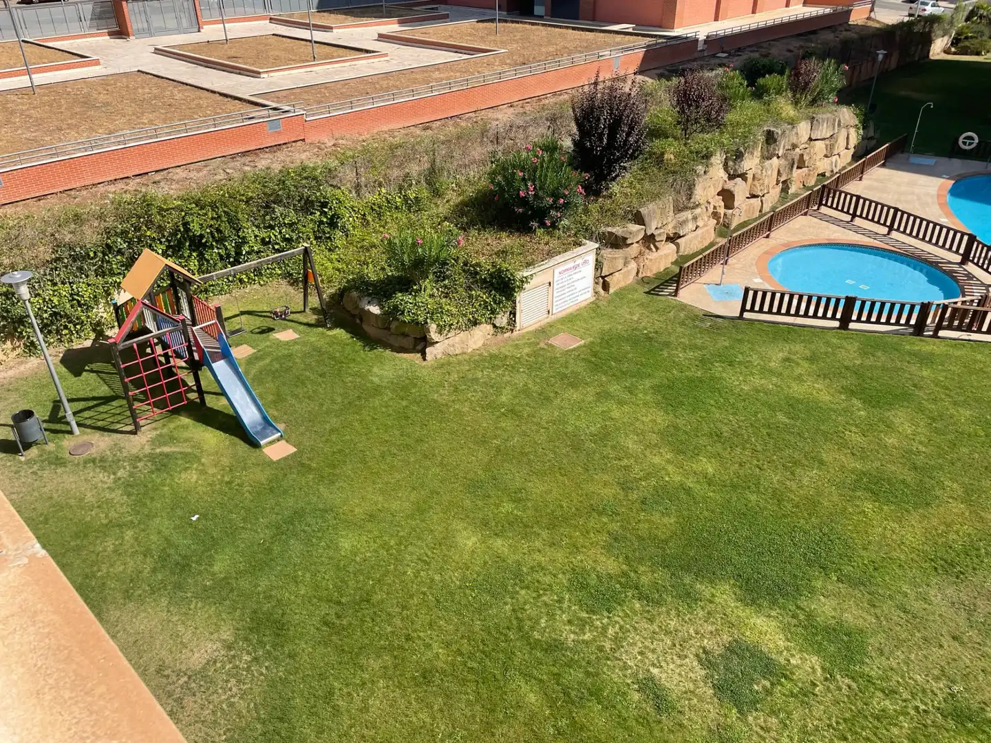 Jardín de Piso en venta en  Logroño con Calefacción, Trastero y Amueblado
