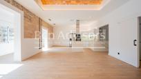 Living room of Flat for sale in  Barcelona Capital  with Air Conditioner, Heating and Parquet flooring