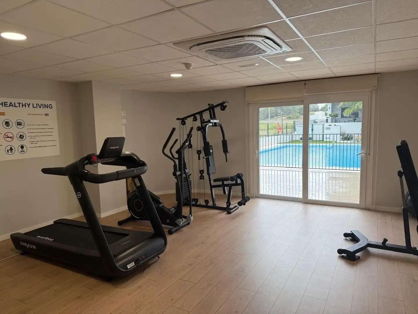 Piscina de Planta baja en venta en Pilar de la Horadada con Terraza, Trastero y Piscina comunitaria