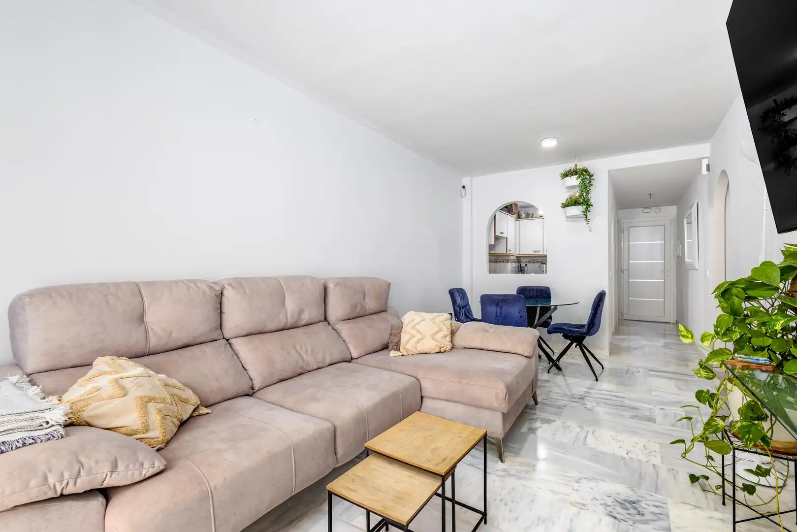 Sala de estar de Ático en venta en Mijas con Calefacción, Jardín privado y Balcón