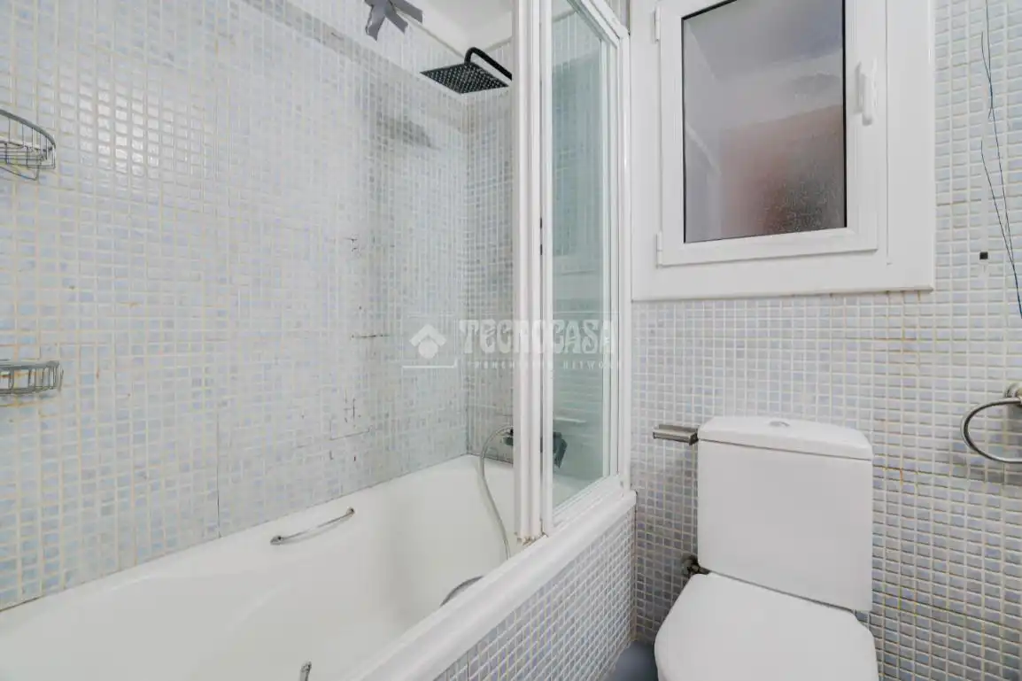 Baño de Piso en venta en Barcelona con Aire acondicionado, Parquet y Balcón