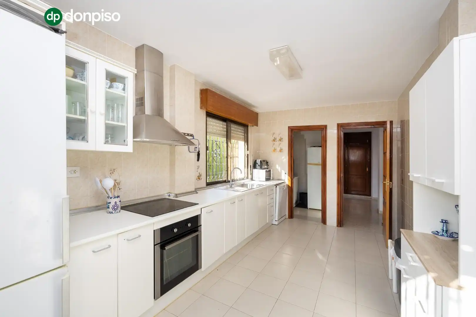 Villa mit Pool zum Verkauf in Calle Lindaraja, imagen 13