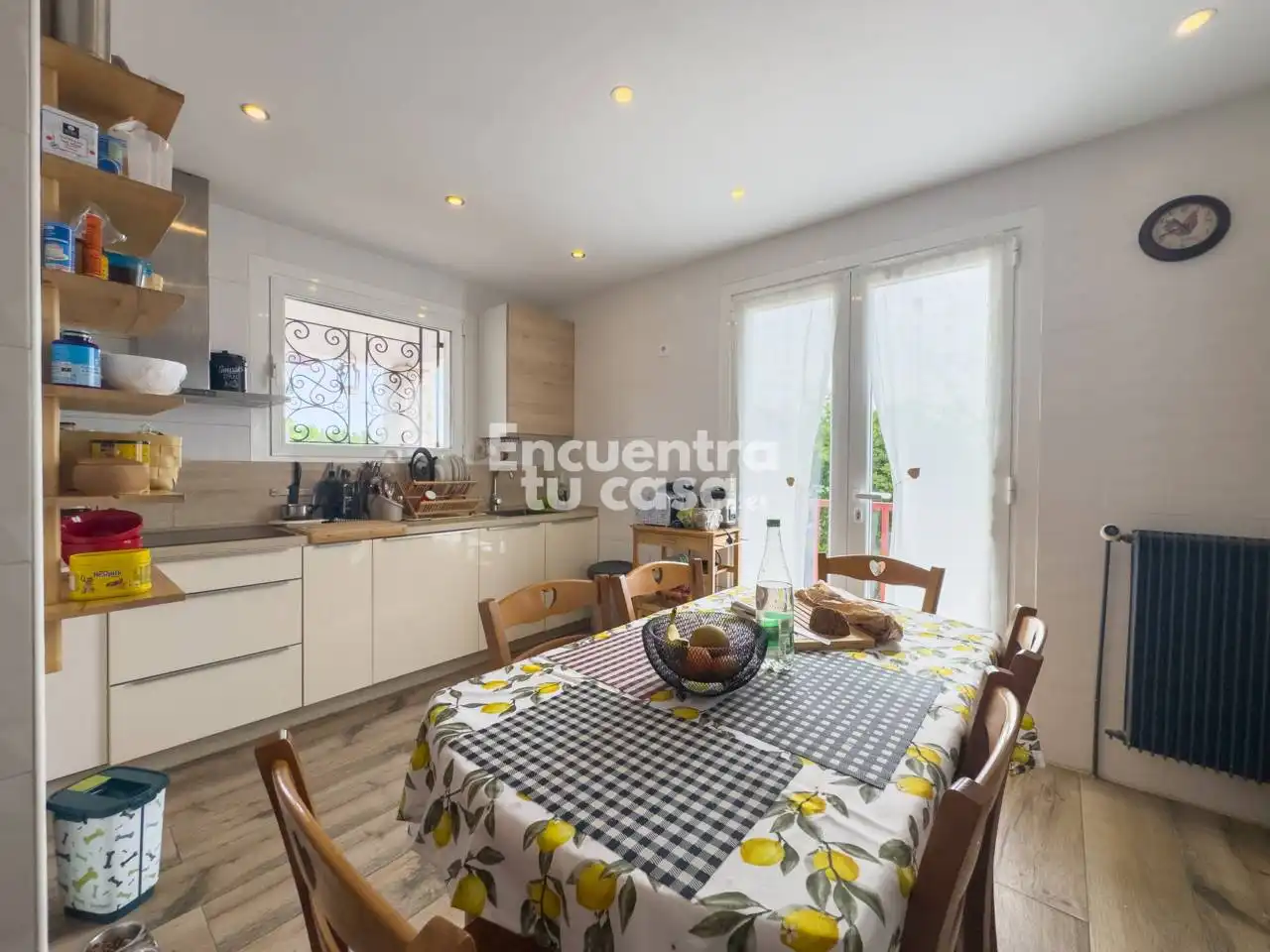Küche von Haus oder Chalet zum Verkauf in Hendaye mit Heizung, Privatgarten und Terrasse