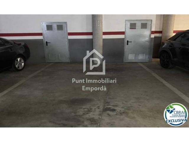 Garaje en Venta en Emporitana en Poble Nou - Olivar Gran