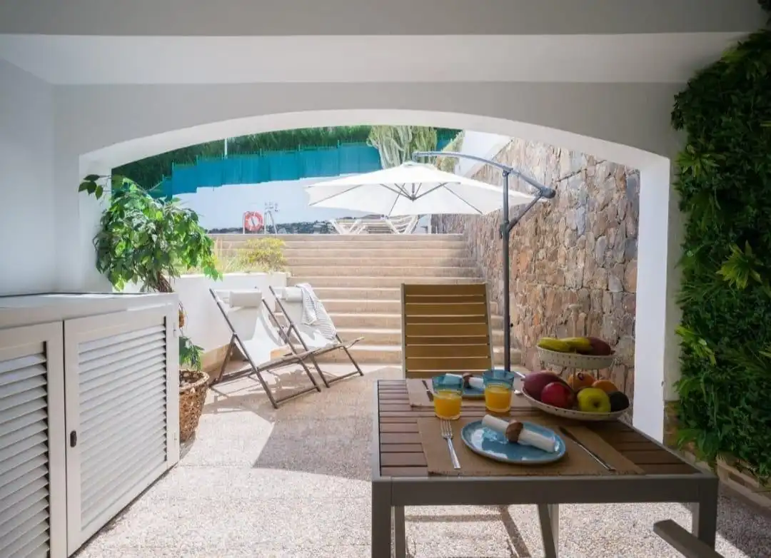 Terrasse von Erdgeschoss zur Miete in San Bartolomé de Tirajana mit Terrasse, Möbliert und Gemeinschaftspool