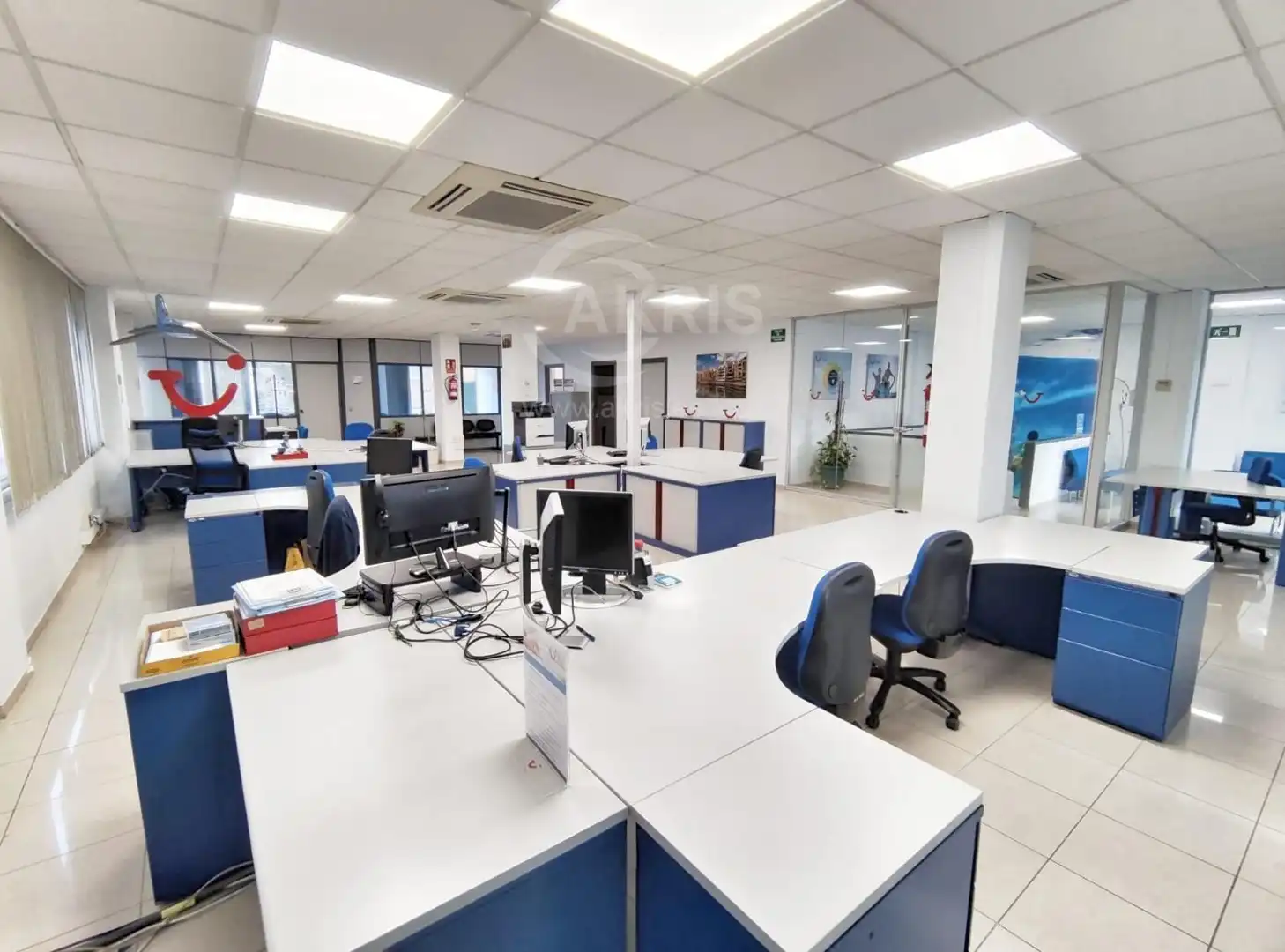 Büro zur Miete in Lloret de Mar mit Klimaanlage, Terrasse und Möbliert