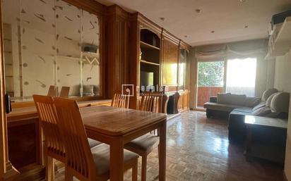 Living room of Flat for sale in  Madrid Capital  with Air Conditioner, Heating and Parquet flooring