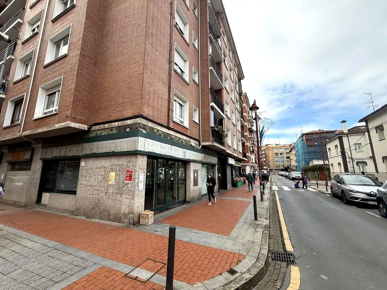 Vista exterior de Local en venda en Barakaldo  amb Aire condicionat