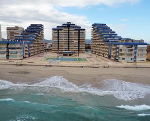 Vista exterior de Apartament de lloguer en La Manga del Mar Menor amb Calefacció, Terrassa i Piscina comunitària