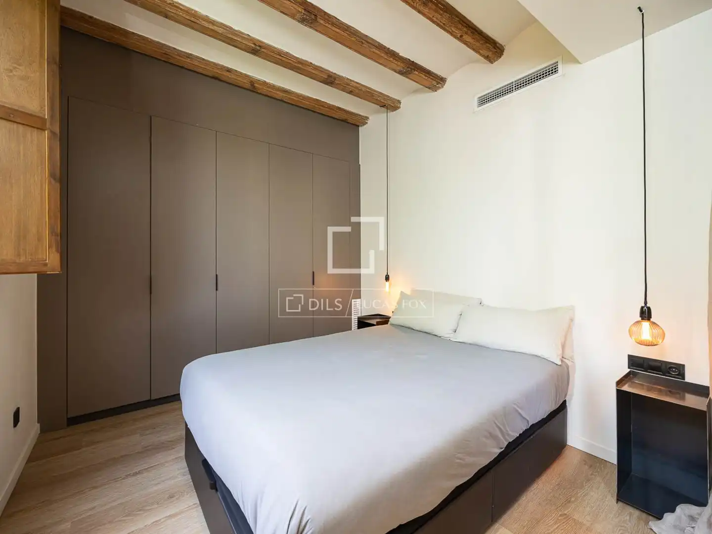 Habitación de Piso en venta en Barcelona con Aire acondicionado, Calefacción y Terraza