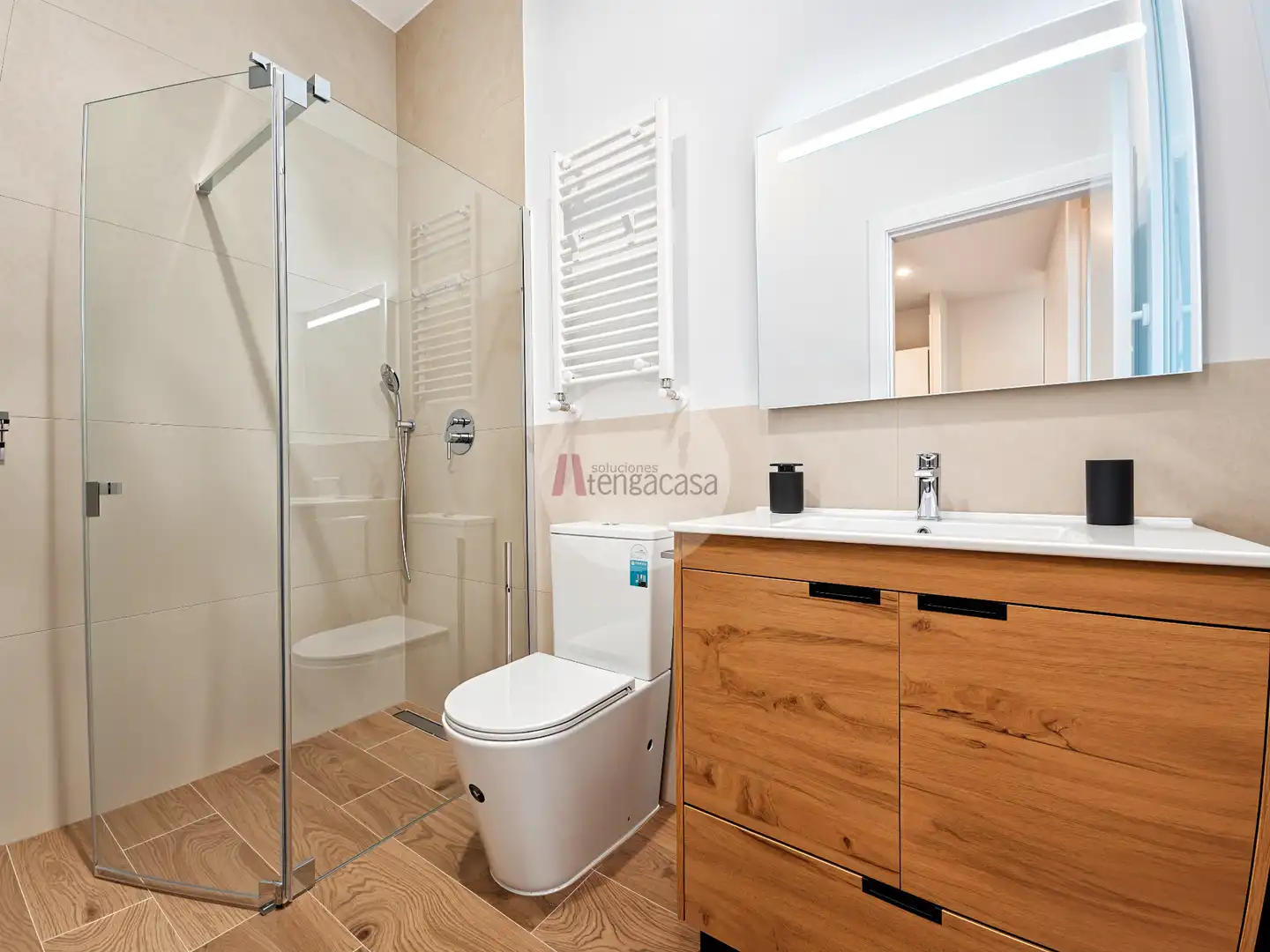 Baño de Piso de alquiler en Madrid con Aire acondicionado, Calefacción y Parquet