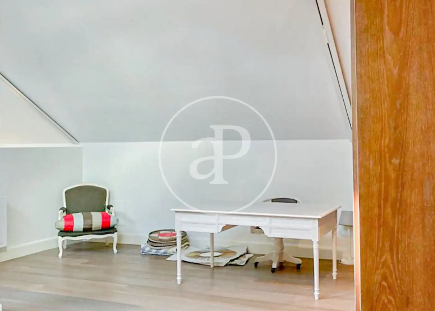 Habitación de Casa o chalet de alquiler en Madrid con Aire acondicionado, Calefacción y Jardín privado