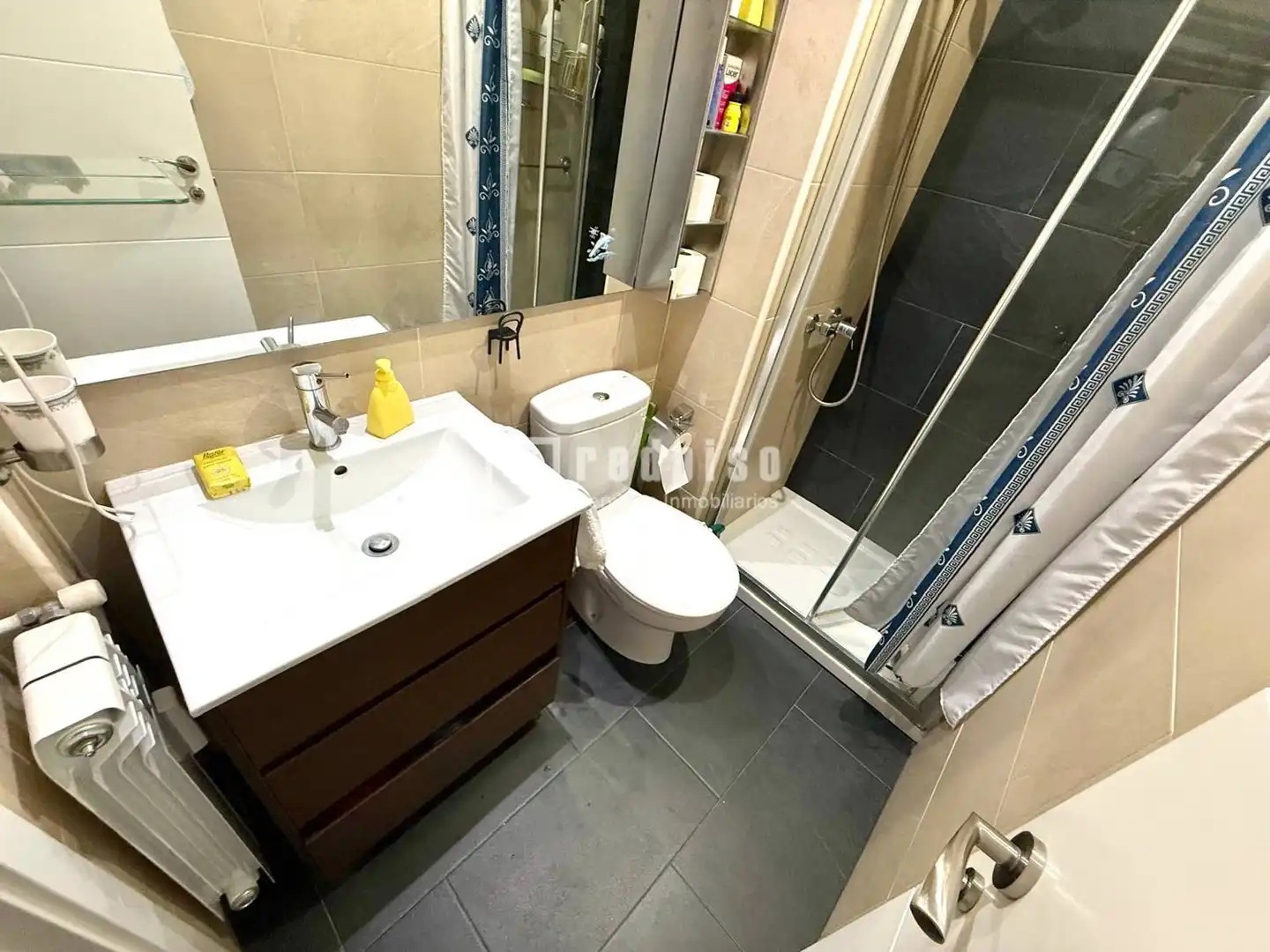 Bathroom of Flat for sale in Madrid  with Air Conditioner, Heating and Private garden