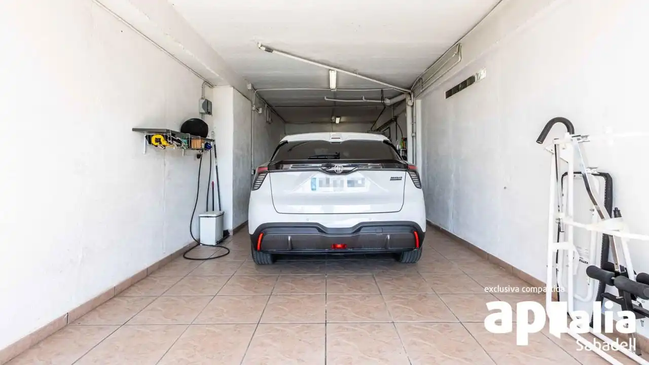 Parking de Casa o chalet en venta en Caldes de Montbui con Aire acondicionado, Calefacción y Jardín privado