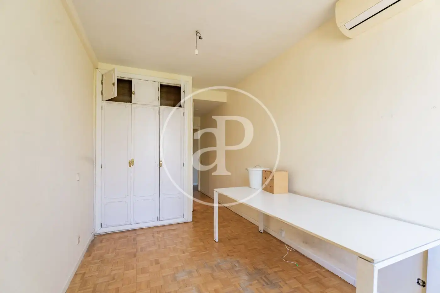 Habitación de Piso de alquiler en Madrid con Aire acondicionado, Calefacción y Jardín privado