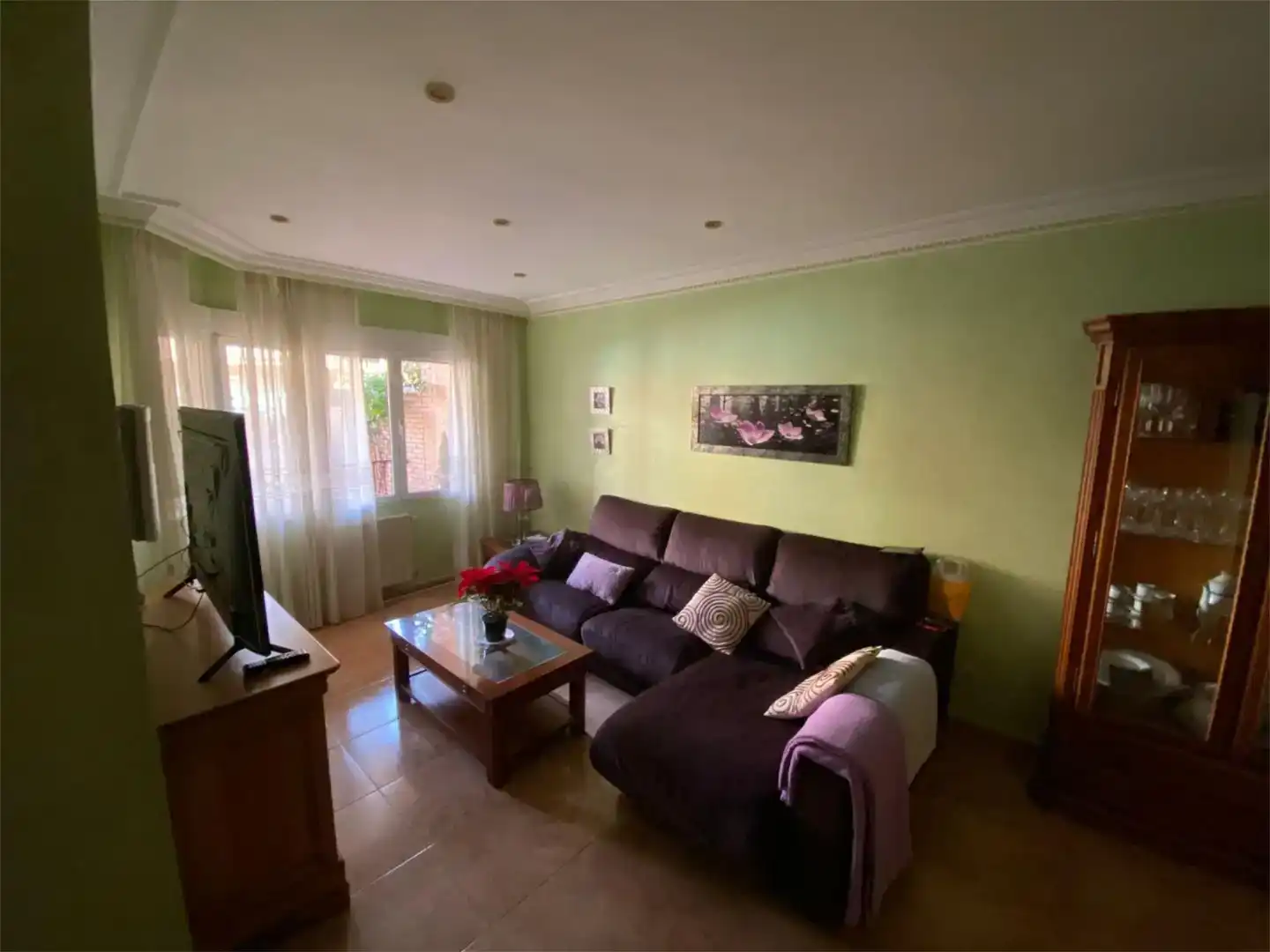 Sala d'estar de Casa adosada en venda en La Roda amb Balcó