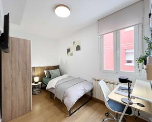 Bedroom of Flat to share in  Madrid Capital  with Air Conditioner and Terrace