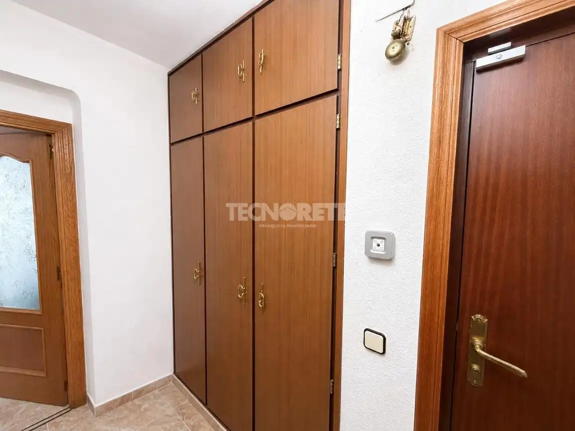 Habitación de Piso en venta en Madrid con Calefacción