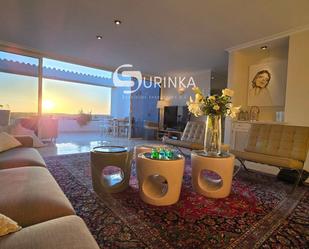 Living room of Single-family semi-detached for sale in San Bartolomé de Tirajana  with Heating, Terrace and Furnished