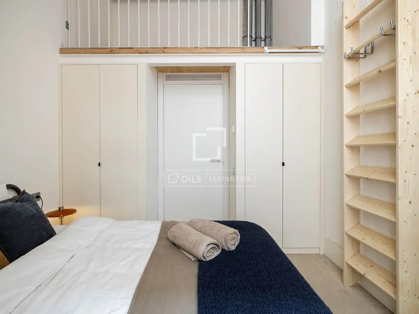Dormitori de Loft de lloguer en Barcelona amb Aire condicionat, Calefacció i Parquet