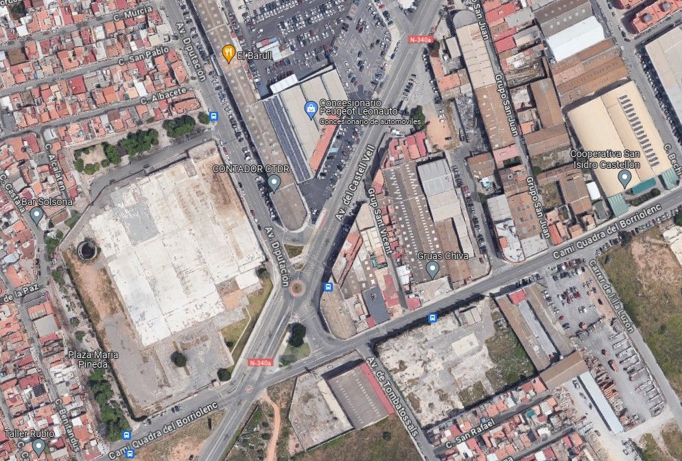 Vista exterior de Edifici en venda en Castellón de la Plana / Castelló de la Plana