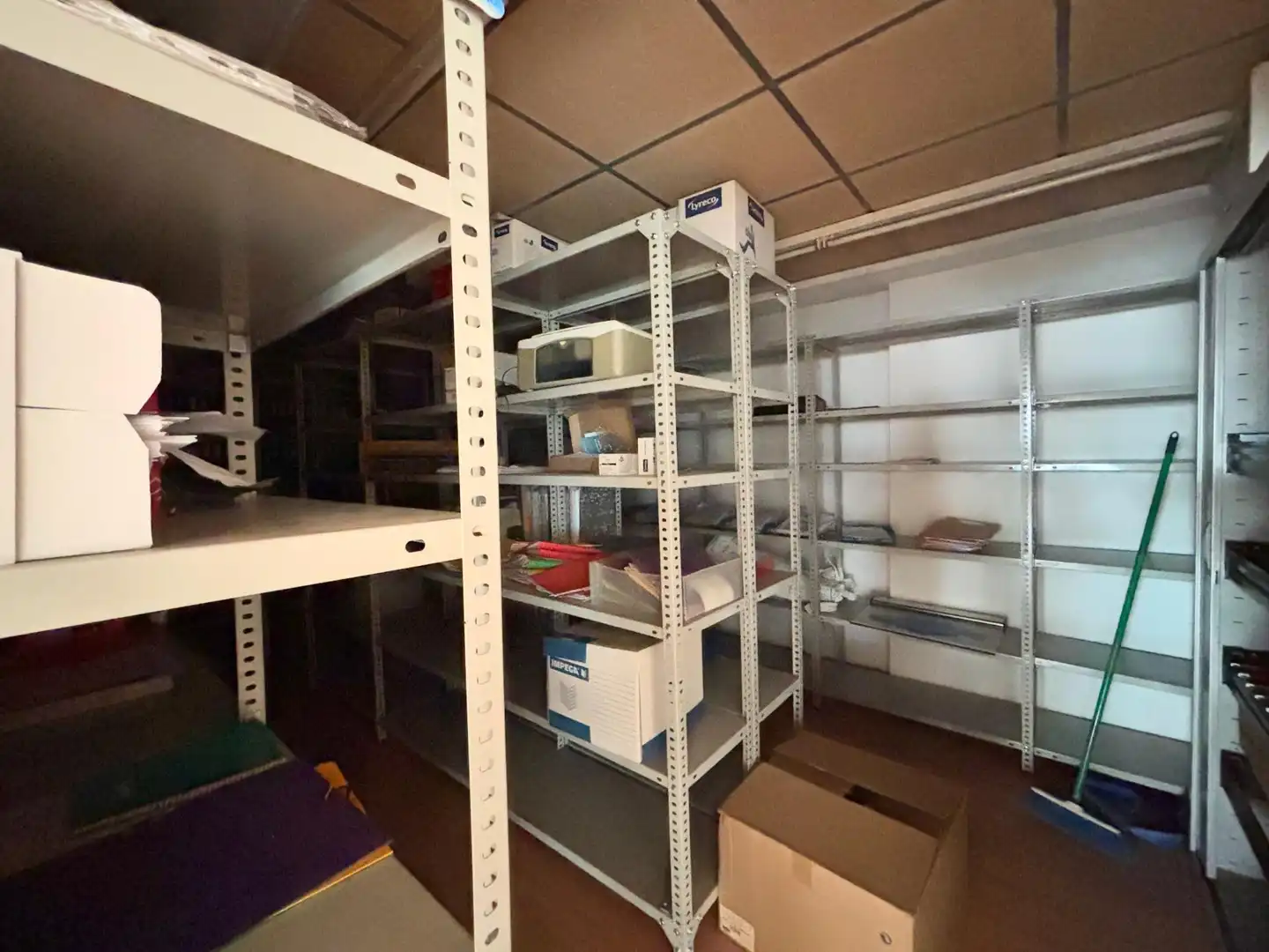 Office for sale in Alicante / Alacant  with Air Conditioner and Furnished
