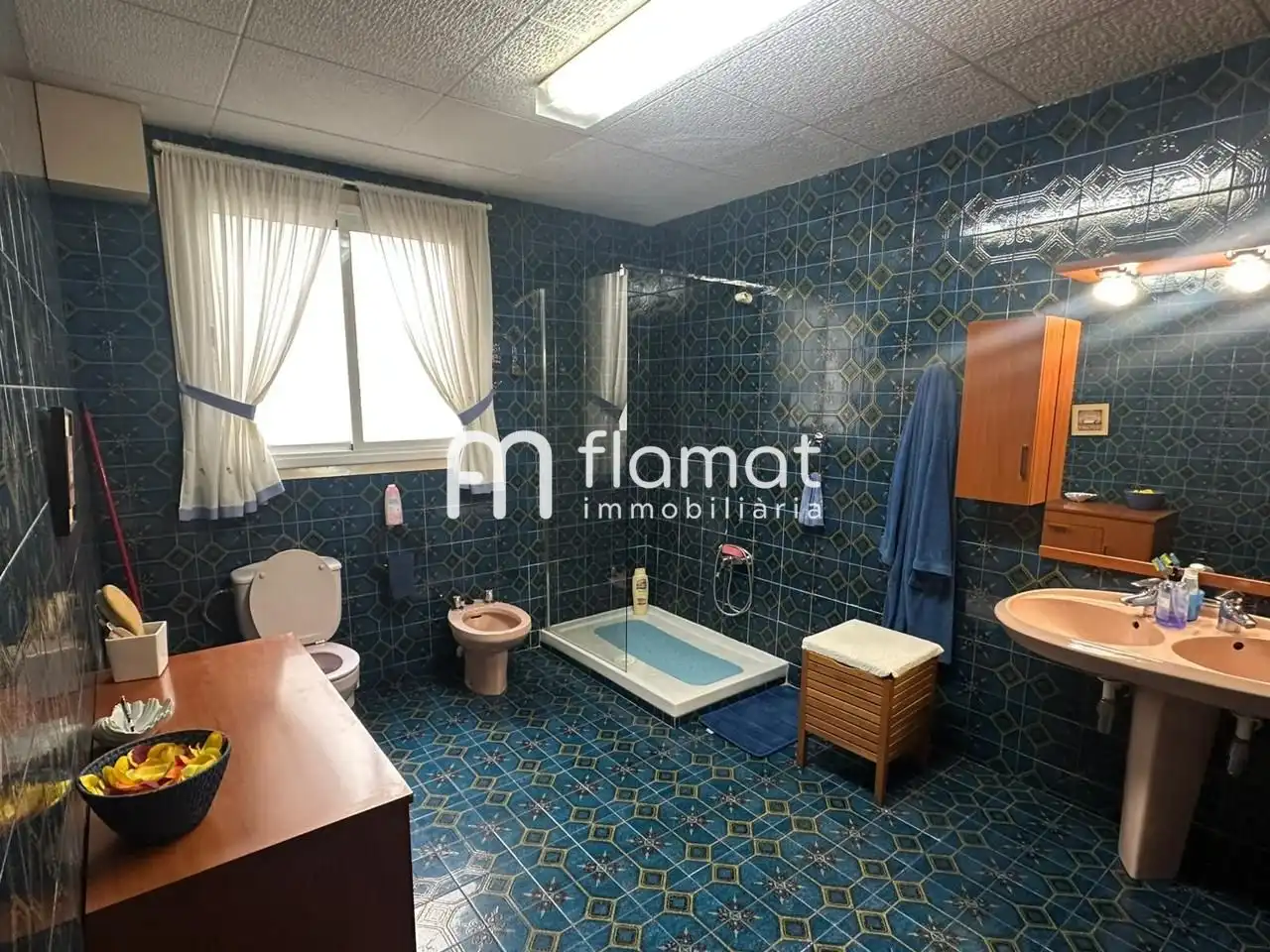 Baño de Edificio en venta en Santa Coloma de Gramenet
